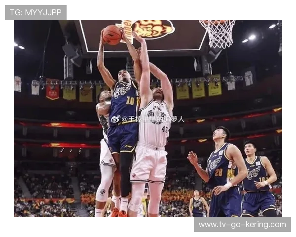 CBA精彩对决广东队迎战同曦队全力争胜展现篮球魅力