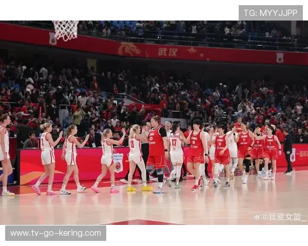 广东女篮与八一女篮激战正酣精彩对决引发球迷热烈关注与期待